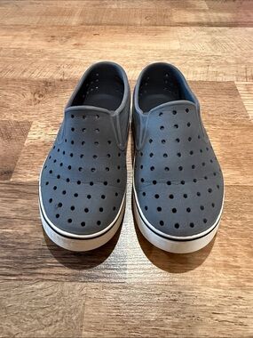 Kid’s Slip-On Native Brand Shoes - Gray